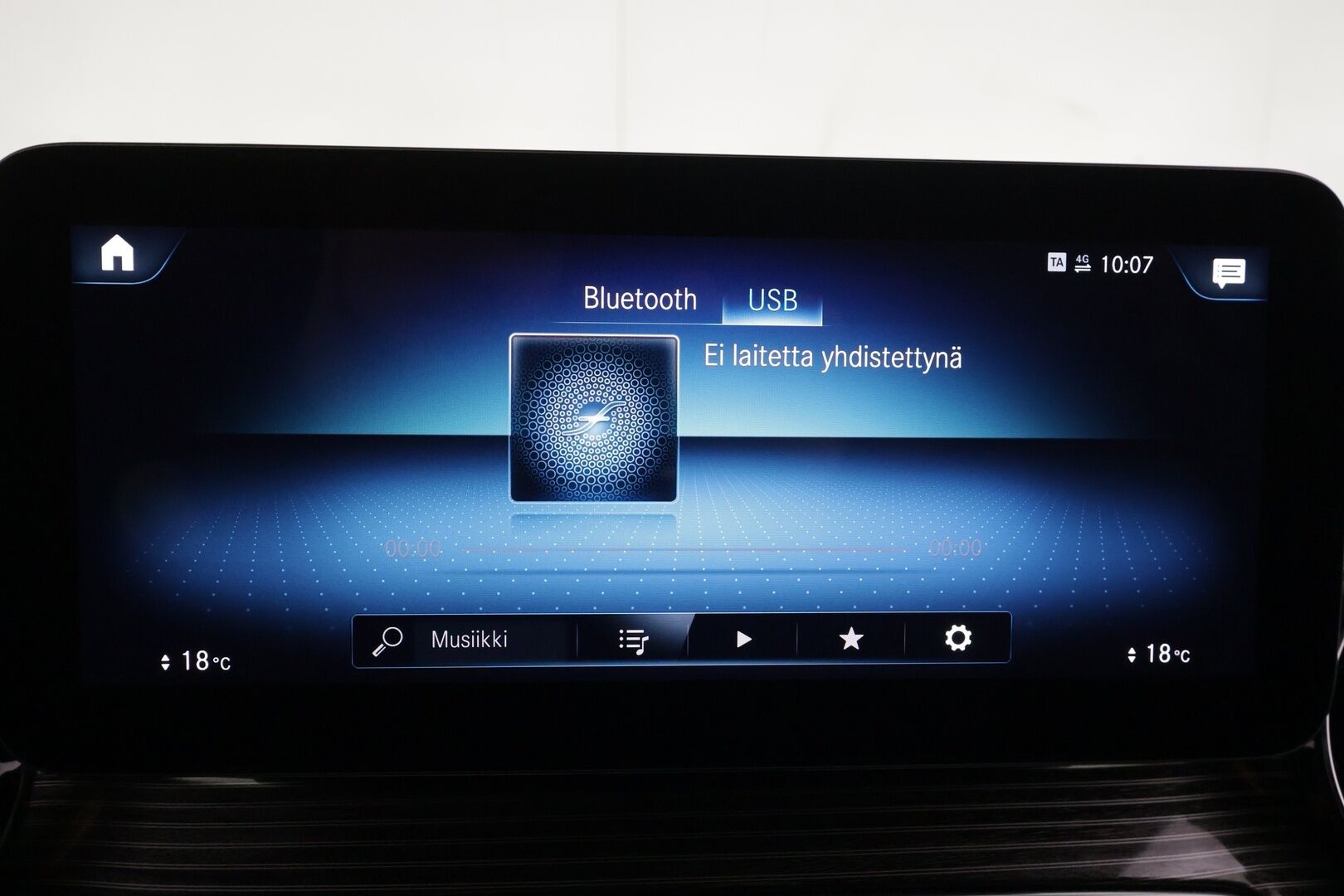 MERCEDES-BENZ EQV 2021 300e A2 Keskipitkä 8-hlö * Distronic / Burmester® / 360° / Tuuletetut täysnahat / BLIS / Sähkö-ovet  / Sähkökontti / ILS-LED / Navi * - Supervarusteet / Merkkihuollettu