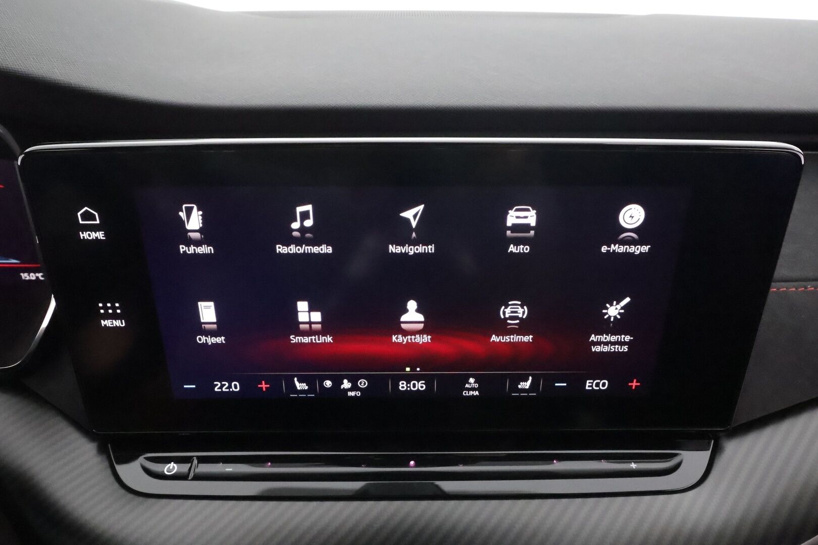 SKODA OCTAVIA 2023 1.4TSI PHEV RS iV DSG * ACC / HUD / Webasto / Hierovat muistipenkit / Canton / Matrix LED / P.kamera / Navi / Keyless * - Kahdet renkaat aluvanteilla / Merkkihuollettu / Huippuvarusteet