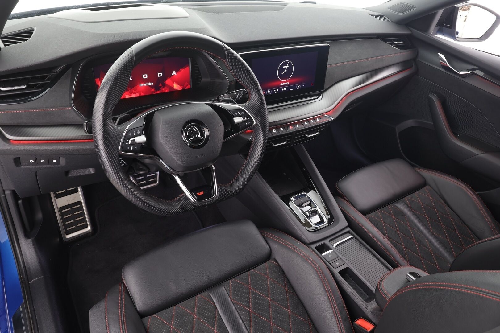 SKODA OCTAVIA 2023 1.4TSI PHEV RS iV DSG * ACC / HUD / Webasto / Hierovat muistipenkit / Canton / Matrix LED / P.kamera / Navi / Keyless * - Kahdet renkaat aluvanteilla / Merkkihuollettu / Huippuvarusteet