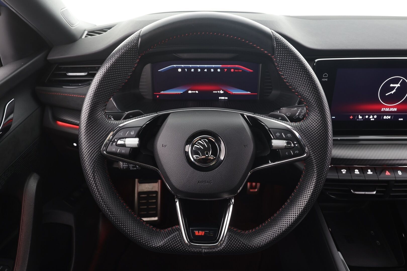 SKODA OCTAVIA 2023 1.4TSI PHEV RS iV DSG * ACC / HUD / Webasto / Hierovat muistipenkit / Canton / Matrix LED / P.kamera / Navi / Keyless * - Kahdet renkaat aluvanteilla / Merkkihuollettu / Huippuvarusteet