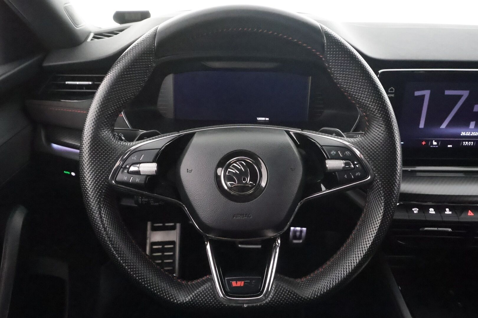 SKODA OCTAVIA 2022 Combi RS 4x4 2.0 TDI 147kW * ACC / HUD / P.kamera / Webasto / Matrix LED / Koukku / Keyless / Navi * - Merkkihuollettu