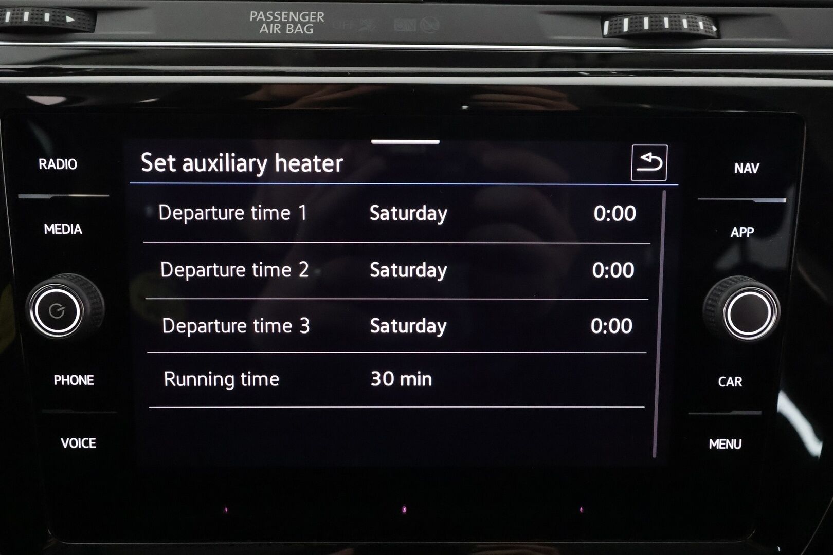 VOLKSWAGEN TOURAN 2023 Highline 2.0 TDI 110kW DSG 7-P * ACC / P.kamera / Adap.LED / Koukku / Webasto / Navi / Hierovat penkit * - Merkkihuollettu