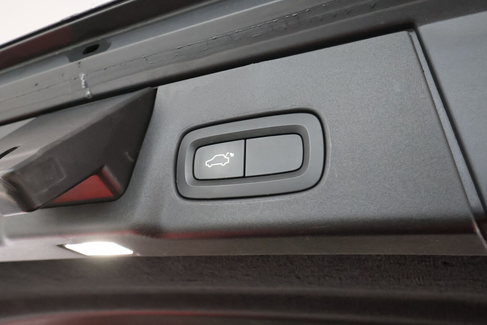 Volvo V90 CROSS COUNTRY 2019 D4 AWD Plus * ACC / P.kamera / Koukku / Webasto / Muistipenkki / Ruskeat nahat / Sähköluukku *