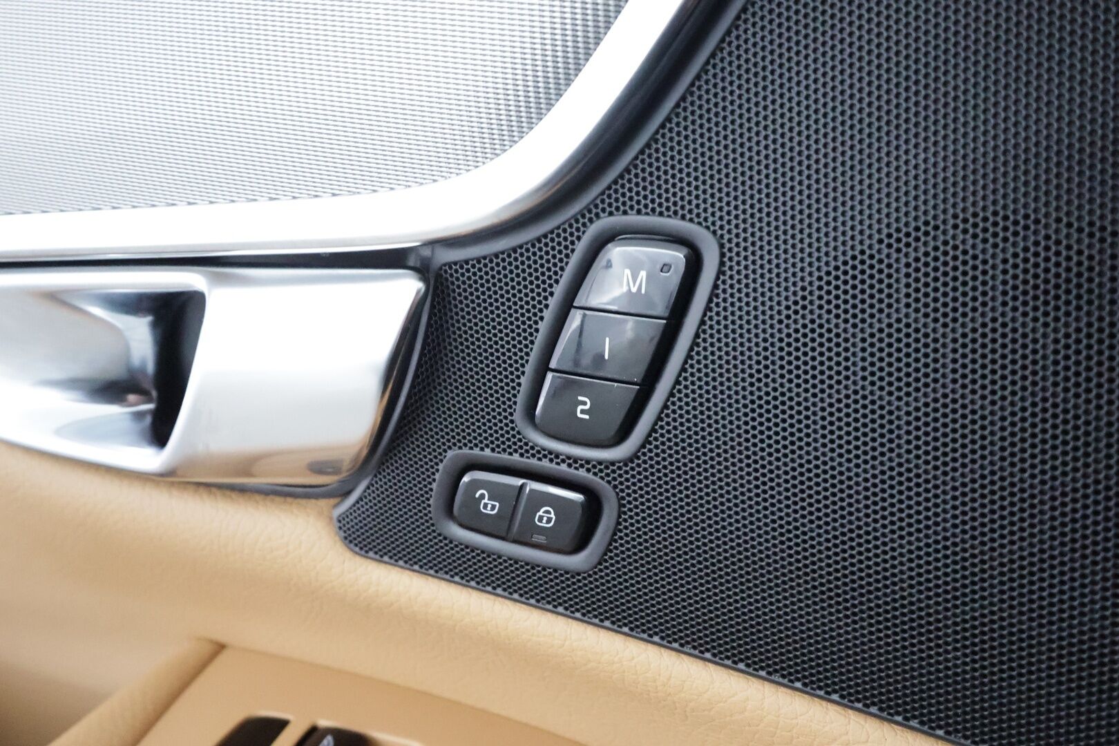 Volvo V90 CROSS COUNTRY 2019 D4 AWD Plus * ACC / P.kamera / Koukku / Webasto / Muistipenkki / Ruskeat nahat / Sähköluukku *