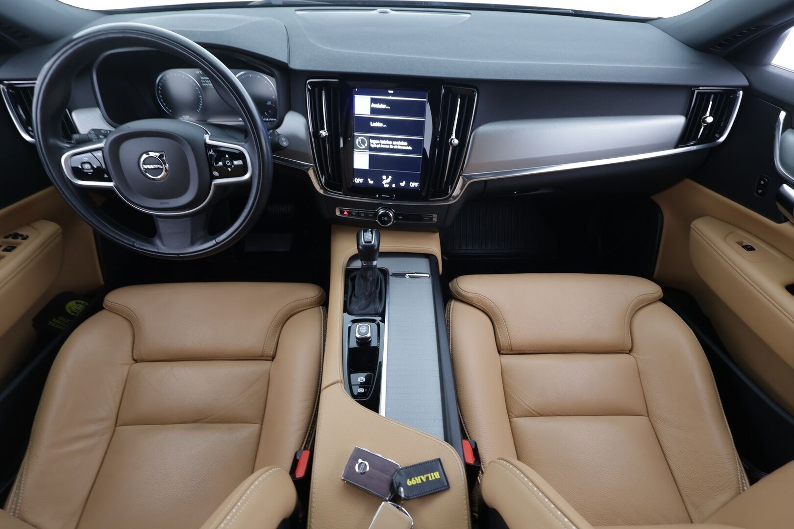 Volvo V90 CROSS COUNTRY 2019 D4 AWD Plus * ACC / P.kamera / Koukku / Webasto / Muistipenkki / Ruskeat nahat / Sähköluukku * - Magic-blue metalliväri / Alletaittuva koukku / Ruskeat nahat - HULLUT AVAJAISHULINAT KORKOTARJOUS 3,29 %