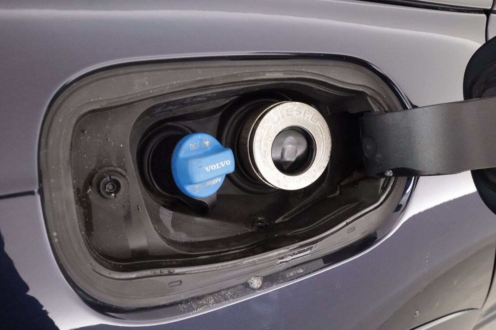 Volvo V90 CROSS COUNTRY 2019 D4 AWD Plus * ACC / P.kamera / Koukku / Webasto / Muistipenkki / Ruskeat nahat / Sähköluukku * - Magic-blue metalliväri / Alletaittuva koukku / Ruskeat nahat - HULLUT AVAJAISHULINAT KORKOTARJOUS 3,29 %