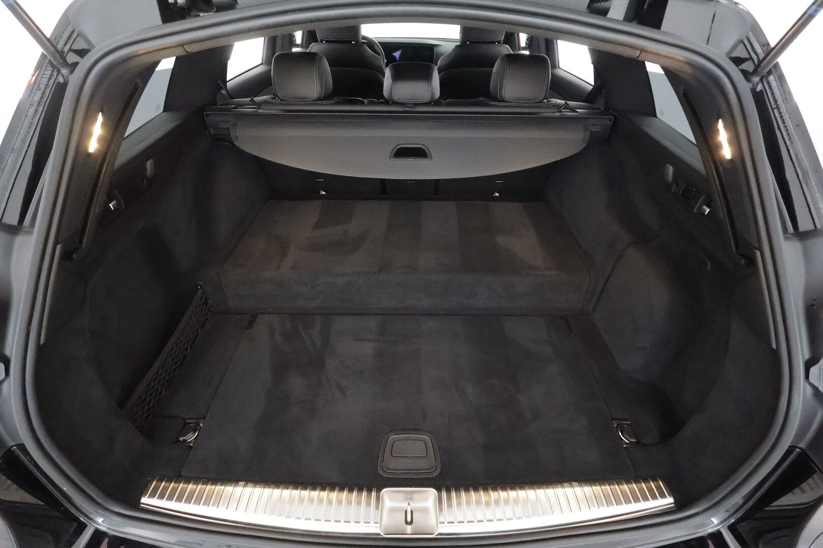 MERCEDES-BENZ E 2023 300 de 4Matic T AMG * Distronic+ / P.kamera / Ilmastoidut nahat / Keyless / Widescreen / Sähköluukku / Navi * - Merkkihuollettu / ALV - HULLUT AVAJAISHULINAT KORKOTARJOUS 3,29 %