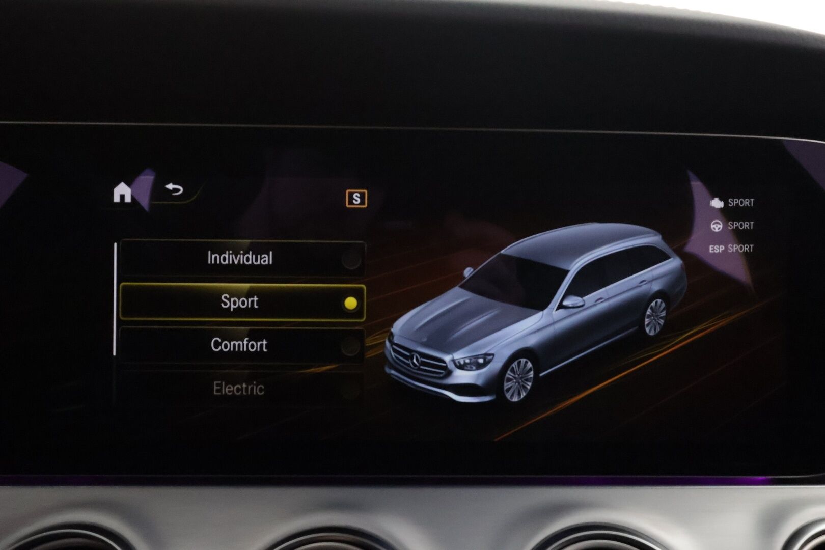 MERCEDES-BENZ E 2023 300 de 4Matic T AMG * Distronic+ / P.kamera / Ilmastoidut nahat / Keyless / Widescreen / Sähköluukku / Navi * - Merkkihuollettu / ALV - HULLUT AVAJAISHULINAT KORKOTARJOUS 3,29 %