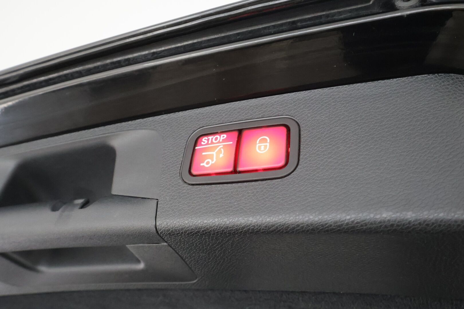 MERCEDES-BENZ E 2023 300 de 4Matic T AMG * Distronic+ / P.kamera / Ilmastoidut nahat / Keyless / Widescreen / Sähköluukku / Navi * - Merkkihuollettu / ALV - HULLUT AVAJAISHULINAT KORKOTARJOUS 3,29 %