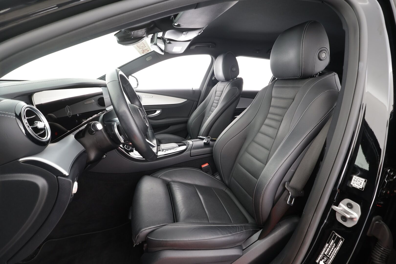 MERCEDES-BENZ E 2023 300 de 4Matic T AMG * Distronic+ / P.kamera / Ilmastoidut nahat / Keyless / Widescreen / Sähköluukku / Navi * - Merkkihuollettu / ALV - HULLUT AVAJAISHULINAT KORKOTARJOUS 3,29 %