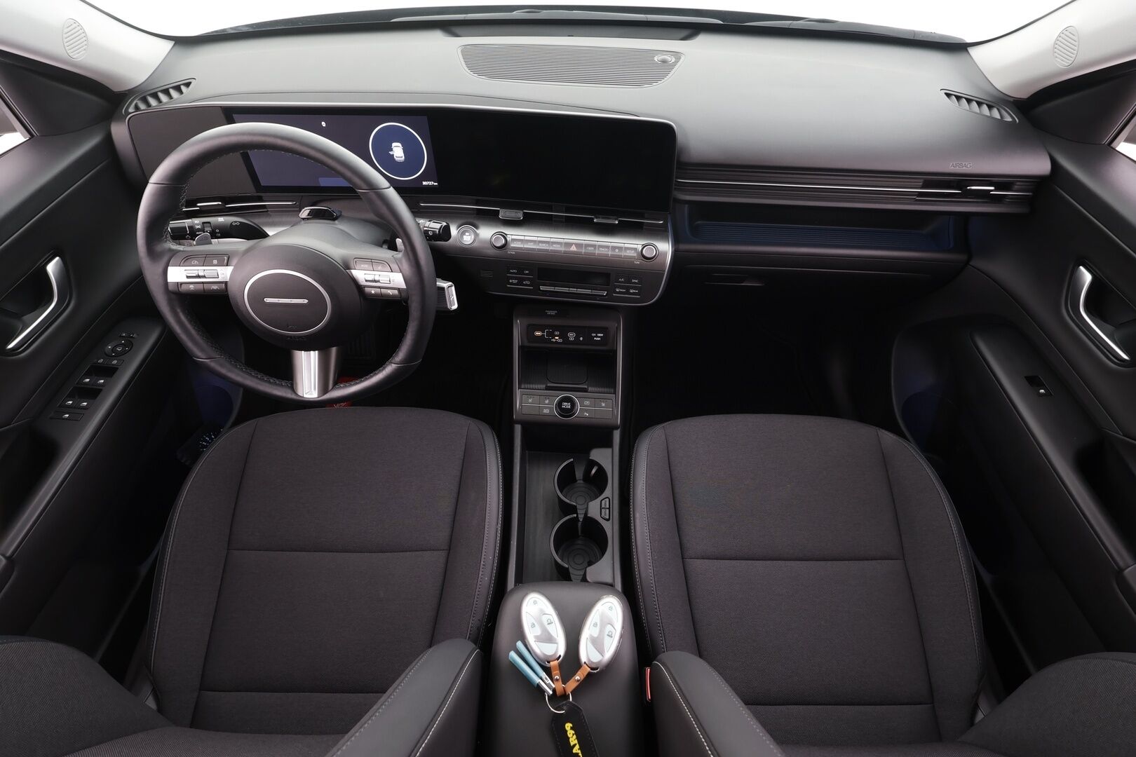 HYUNDAI KONA 2024 Electric 65 kWh 217 hv Style * ACC / 360° / ILP / Sähkökontti / LED / Navi / Keyless * - Merkkihuollettu