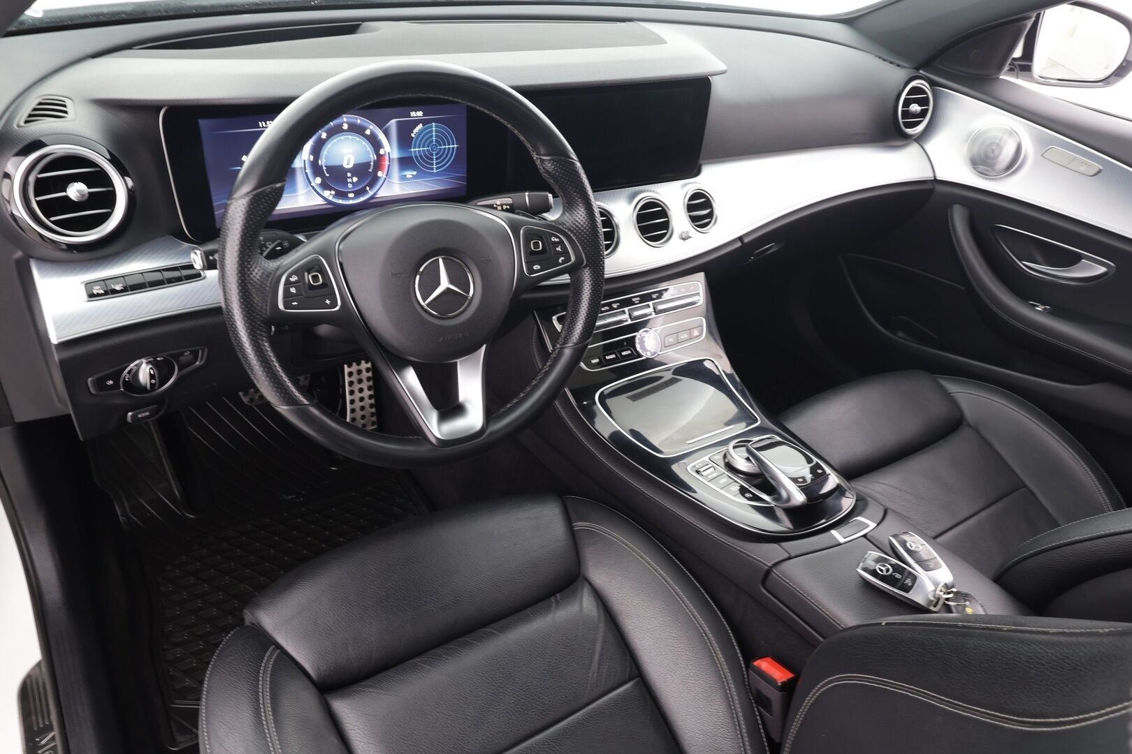 MERCEDES-BENZ E 2018 220 d 4Matic A All-Terrain * Webasto / Burmester / Panorama / 360° / Koukku / Multibeam / Widescreen / HUD / Airmatic * - Hieno All-terrain Huippukamoilla! Ilma-Alusta! - HULLUT AVAJAISHULINAT KORKOTARJOUS 3,29 %