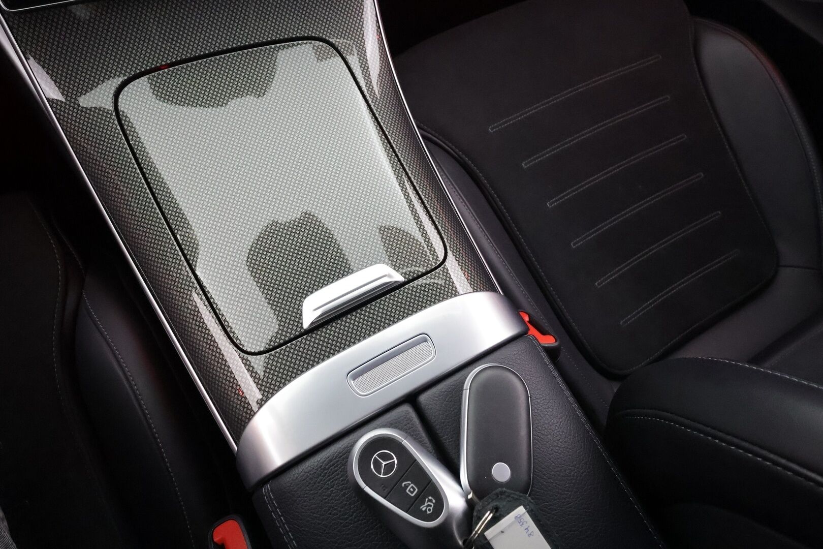 MERCEDES-BENZ C 2023 300e AMG * Distronic+ / HUD / Midline / P.kamera / IHC / Koukku / Navi / Sporttipenkit / Sähköluukku / Night-paketti * - KATSO MIHIN RAHAAN Facelift! / SOH 95.9% / Viimeisin huolto 72tkm! - HULLUT AVAJAISHULINAT KORKOTARJOUS 3,29 %