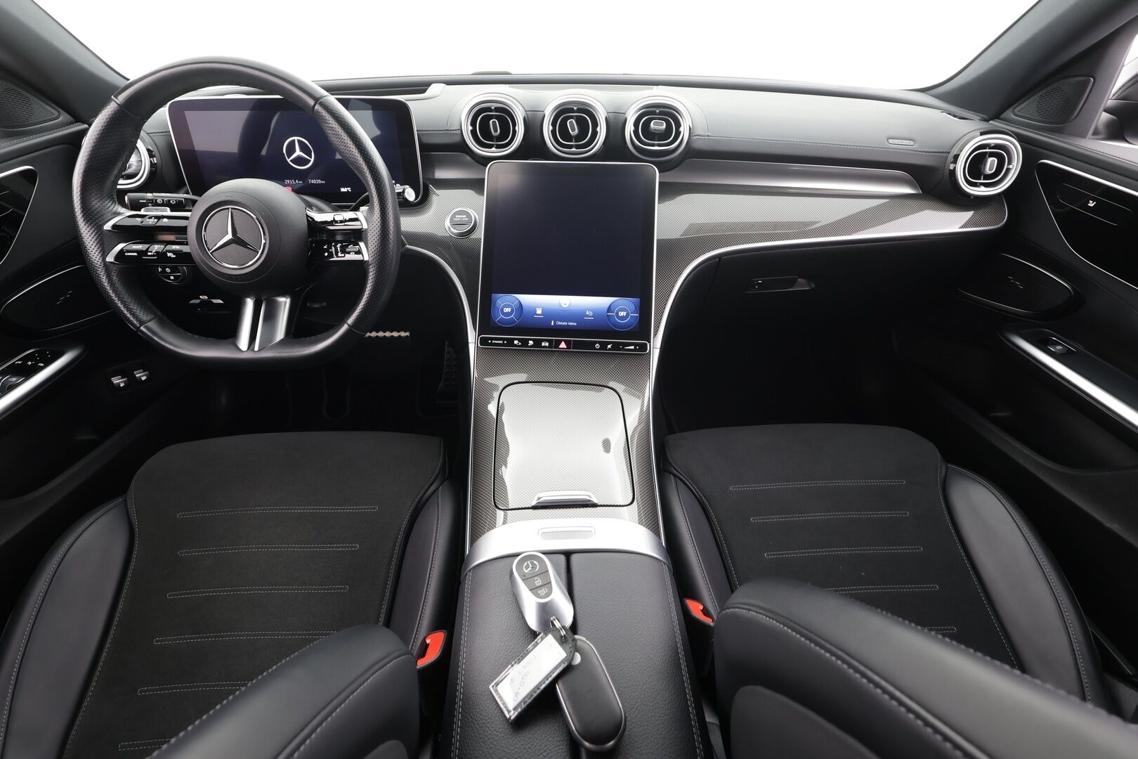 MERCEDES-BENZ C 2023 300e AMG * Distronic+ / HUD / Midline / P.kamera / IHC / Koukku / Navi / Sporttipenkit / Sähköluukku / Night-paketti * - Facelift