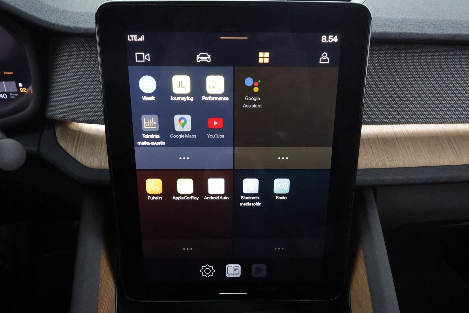 POLESTAR 2 2022 Dual Motor 78 kWh * Pilot plus / ILP / PIxel-LED / 360-Kamera / Harman/Kardon / Muistipenkki * - Kahdet Renkaat / 2x Lataus