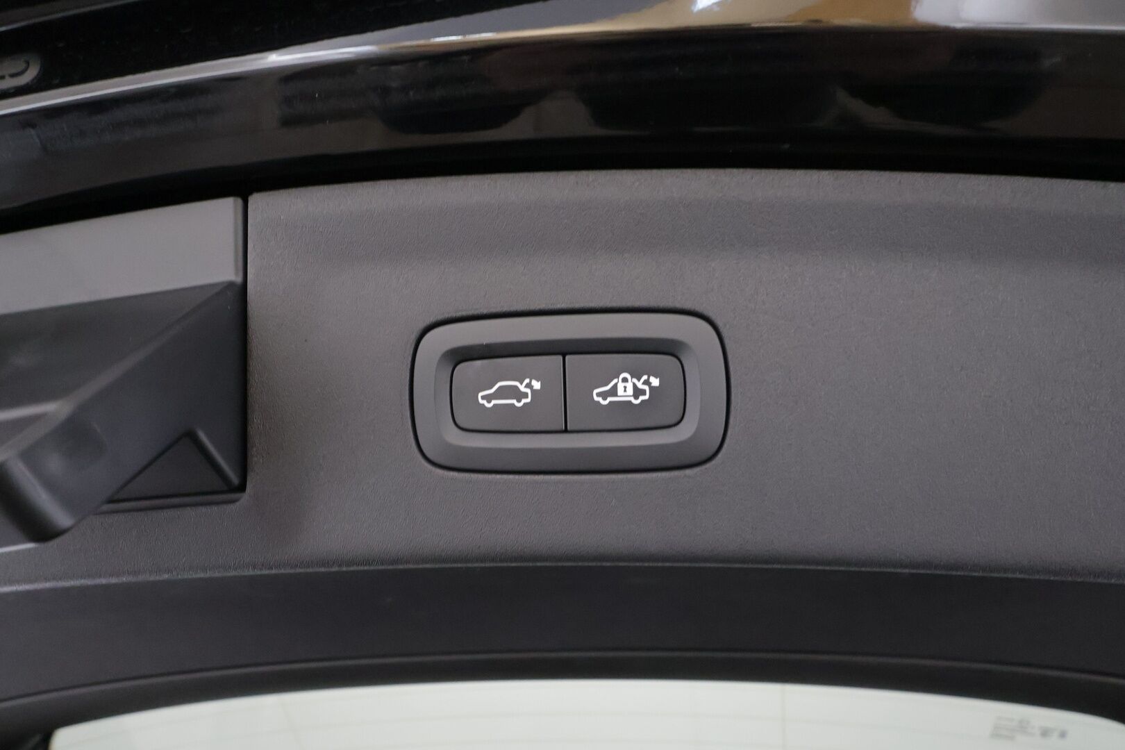 POLESTAR 2 2022 Dual Motor 78 kWh * Pilot plus / ILP / PIxel-LED / 360-Kamera / Harman/Kardon / Muistipenkki * - Kahdet Renkaat / 2x Lataus