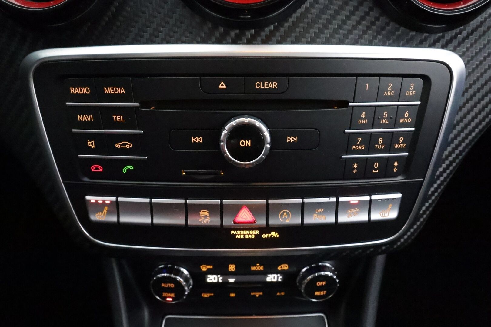 MERCEDES-BENZ A 45 AMG 2018 45 AMG 381hv - Panorama | Hiilikuitu - sisäpaketti | Sport - putkisto | Muistipenkki | P.kamera | LED | Navi | Puolinahat | Night - Paketti