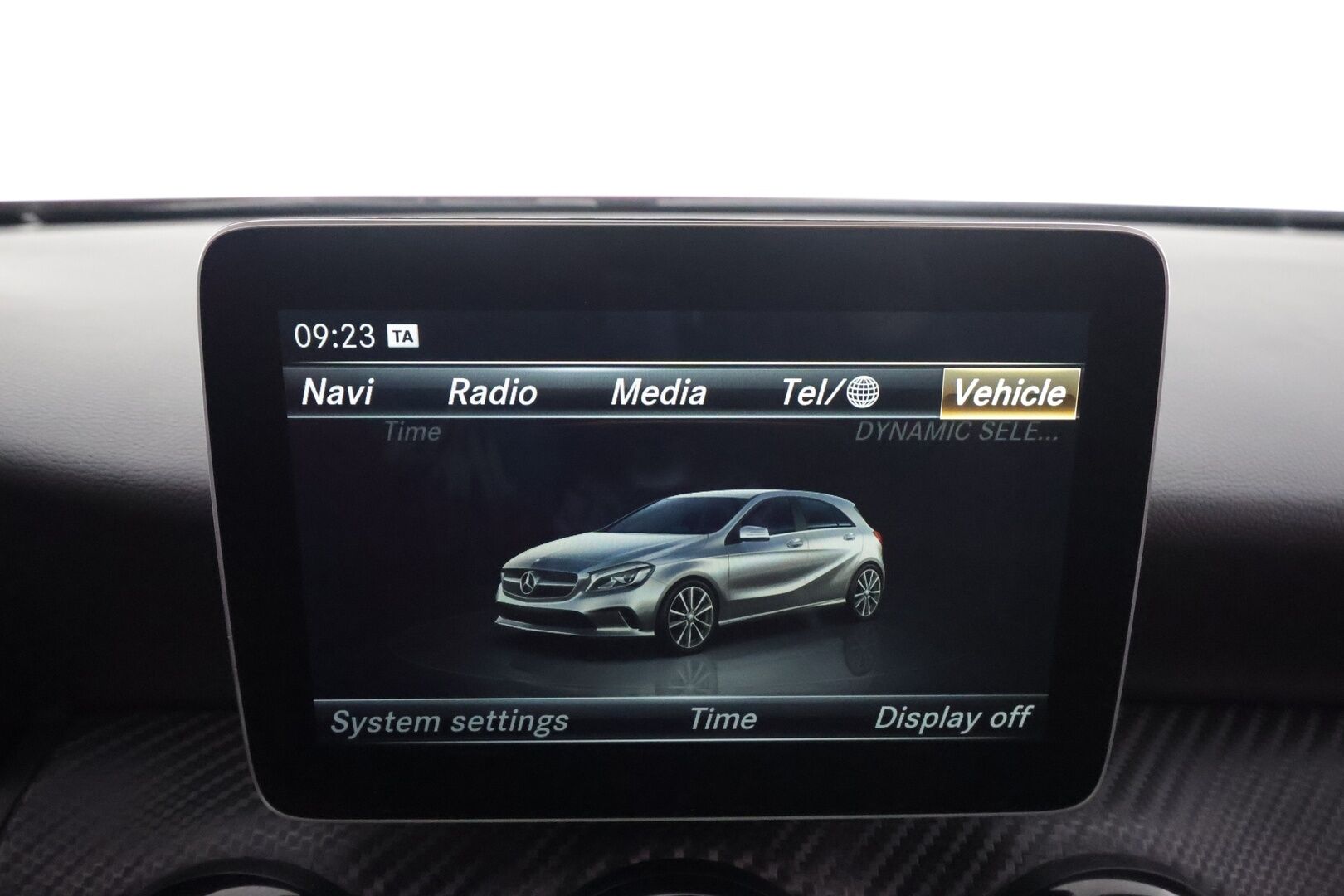 MERCEDES-BENZ A 45 AMG 2018 45 AMG 381hv - Panorama | Hiilikuitu - sisäpaketti | Sport - putkisto | Muistipenkki | P.kamera | LED | Navi | Puolinahat | Night - Paketti
