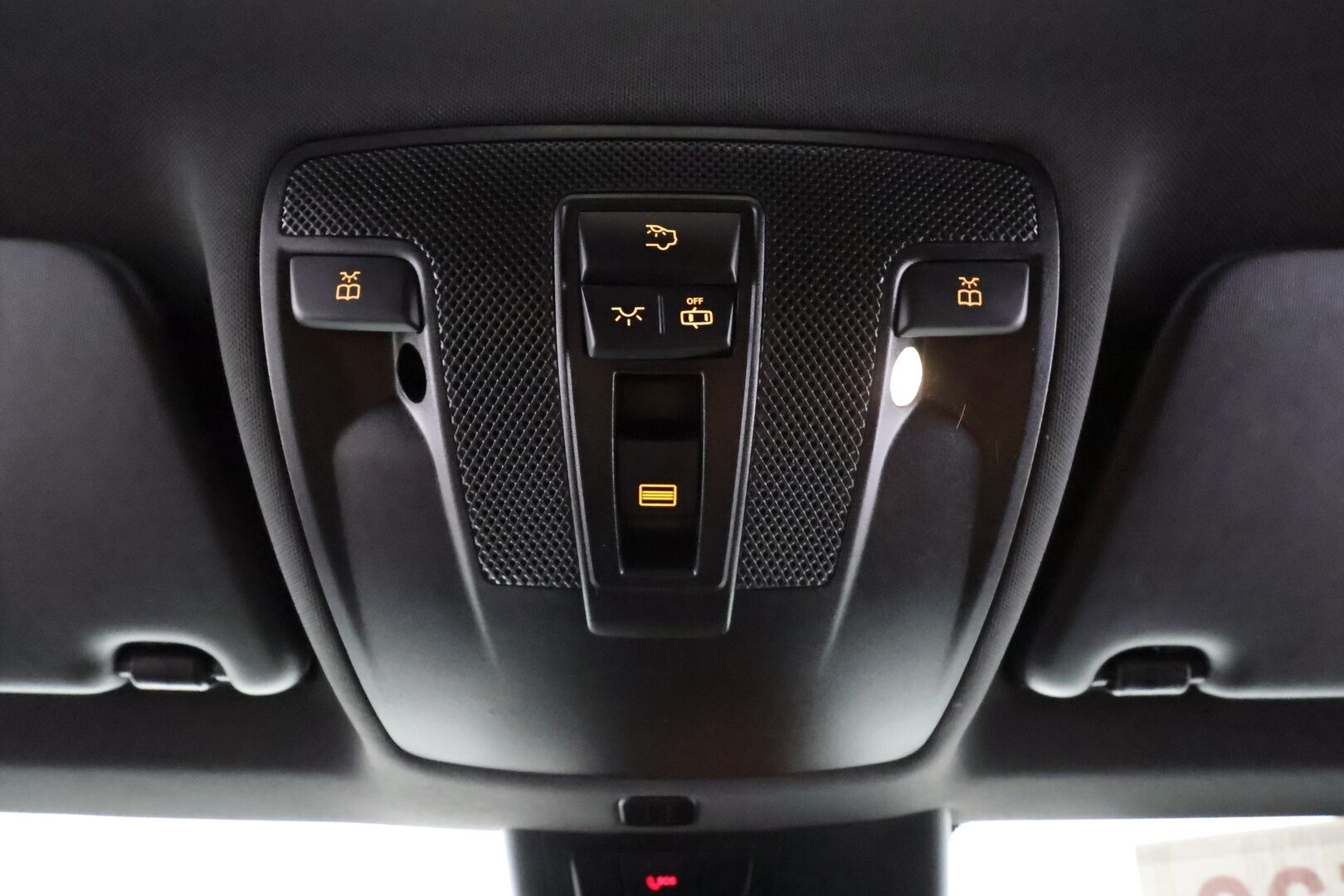 MERCEDES-BENZ A 45 AMG 2018 45 AMG 381hv - Panorama | Hiilikuitu - sisäpaketti | Sport - putkisto | Muistipenkki | P.kamera | LED | Navi | Puolinahat | Night - Paketti