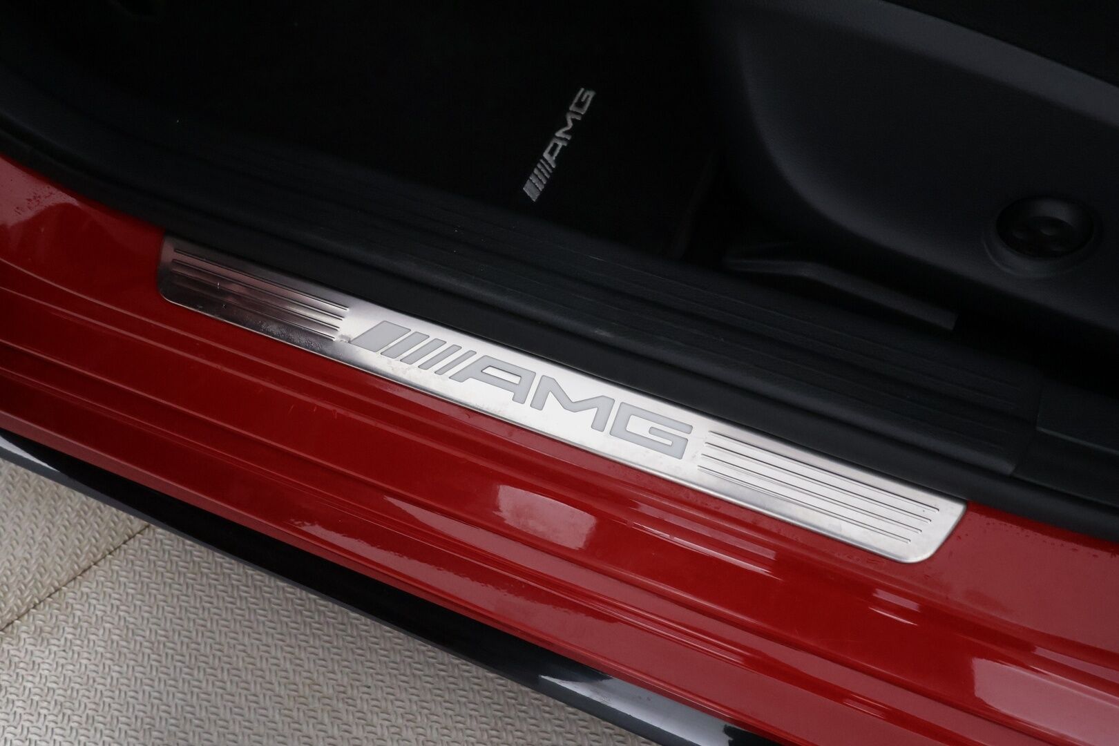 MERCEDES-BENZ A 45 AMG 2018 45 AMG 381hv * Panorama / Muistipenkki / P.kamera / Sport-putkisto / LED / Navi / Puolinahat * - Sport-Putkisto / Hiilikuitu - sisäpaketti / Night - Paketti 