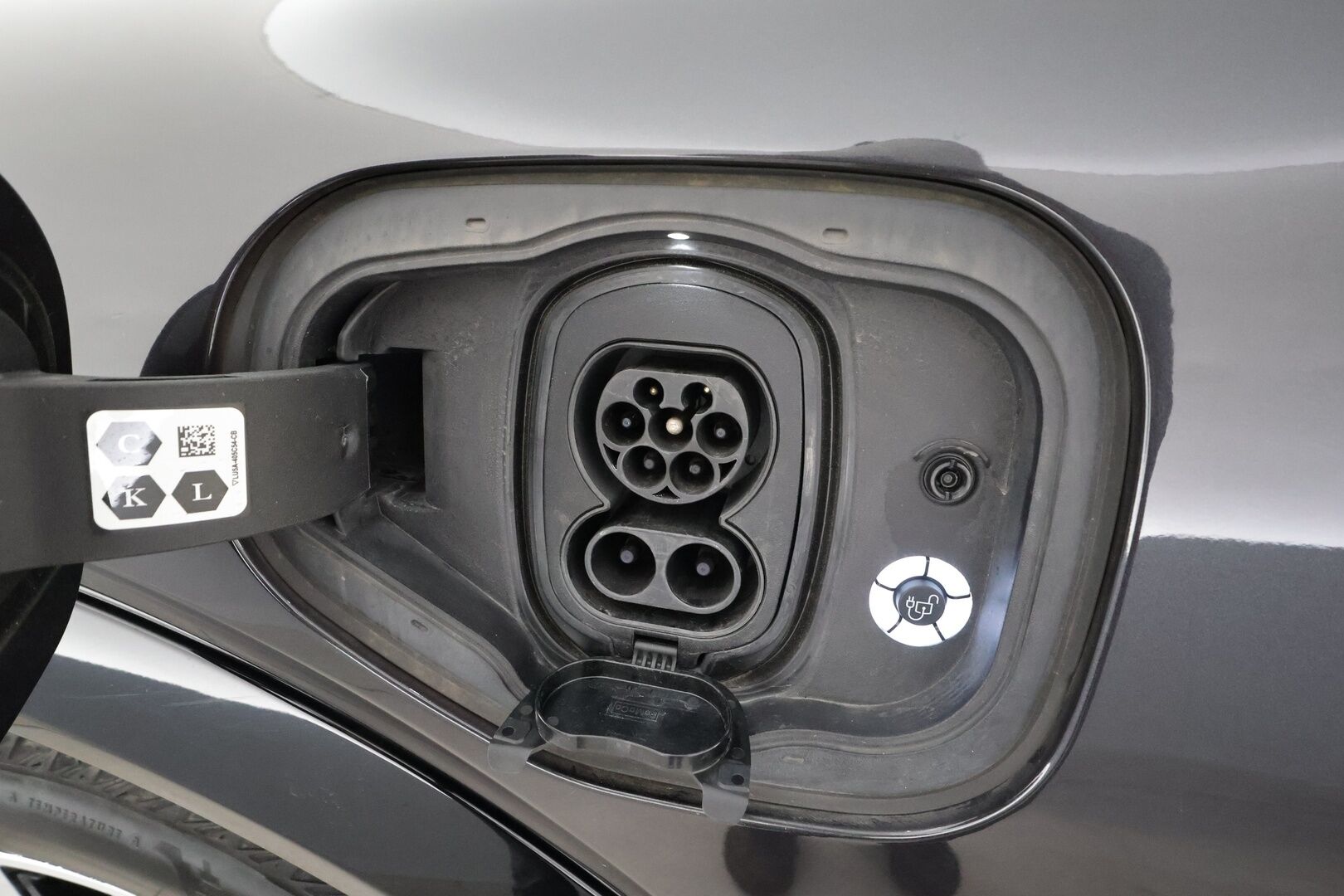 FORD MUSTANG MACH-E 2022 AWD 351 * ACC / LED / Muistipenkki / B&O /  360° / Kaistavahti / Navi / Keyless * - Merkkihuollettu / 2x Latauskaapelit