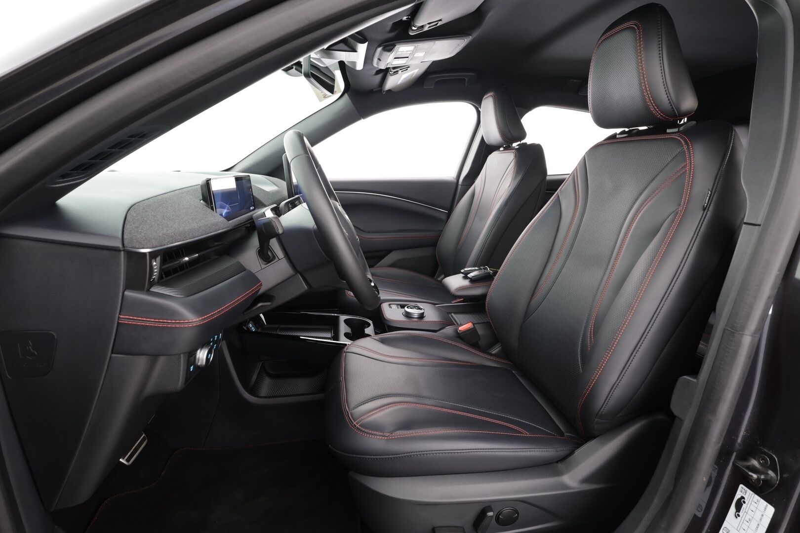 FORD MUSTANG MACH-E 2022 AWD 351 * ACC / LED / Muistipenkki / B&O /  360° / Kaistavahti / Navi / Keyless * - Merkkihuollettu / 2x Latauskaapelit