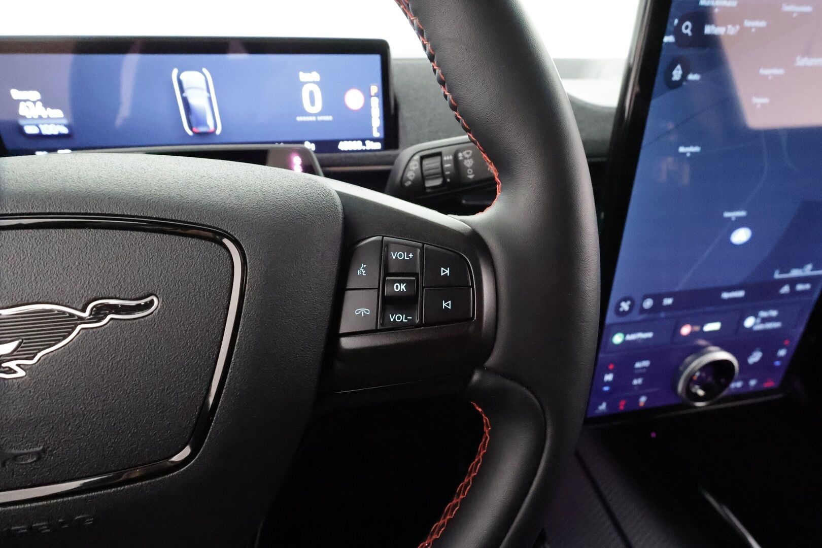 FORD MUSTANG MACH-E 2022 AWD 351 * ACC / LED / Muistipenkki / B&O /  360° / Kaistavahti / Navi / Keyless * - Merkkihuollettu / 2x Latauskaapelit