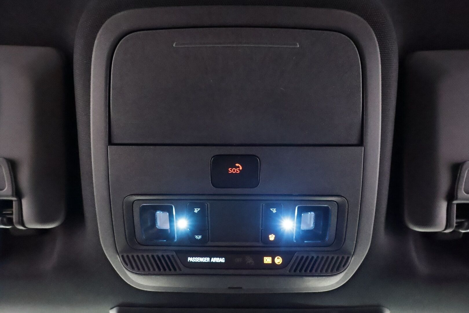 FORD MUSTANG MACH-E 2022 AWD 351 * ACC / LED / Muistipenkki / B&O /  360° / Kaistavahti / Navi / Keyless * - Merkkihuollettu / 2x Latauskaapelit