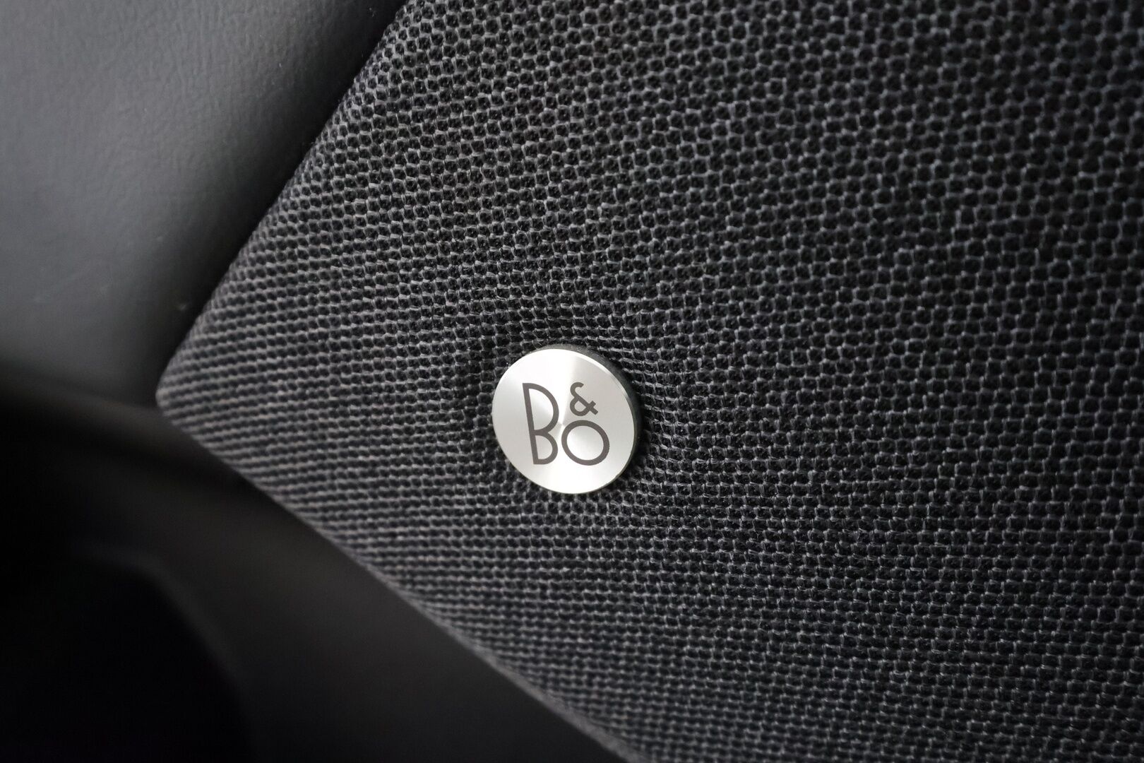 FORD MUSTANG MACH-E 2022 AWD 351 * ACC / LED / Muistipenkki / B&O /  360° / Kaistavahti / Navi / Keyless * - Merkkihuollettu / 2x Latauskaapelit