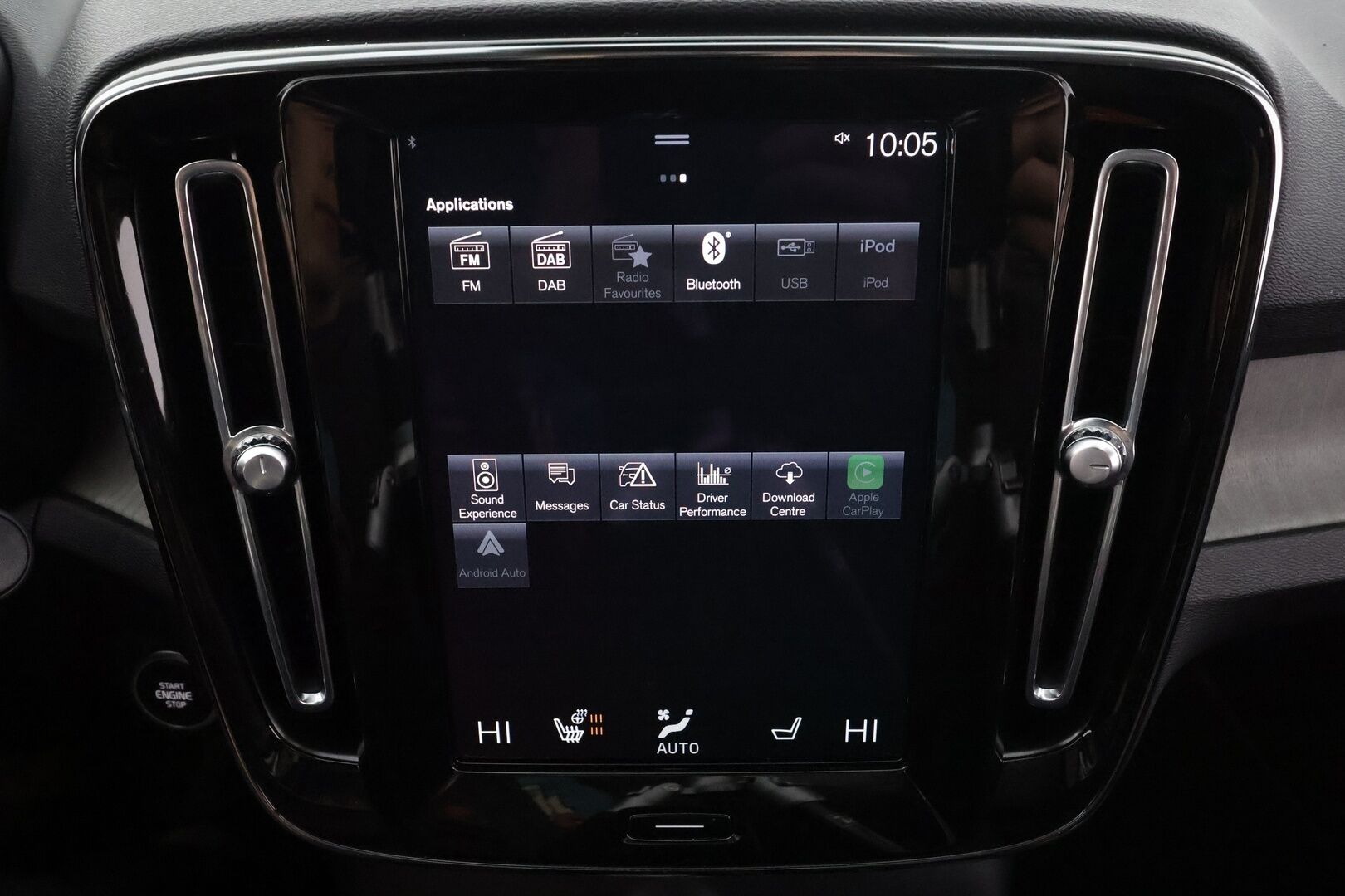 Volvo XC40 2022 T5 TwE Business Inscription aut * Full-LED / Webasto / ACC / Panorama / H&K / 360 / Sportpenkki Muistilla * - Akku kuntotarkastettu / 2x Latauskaapelit 