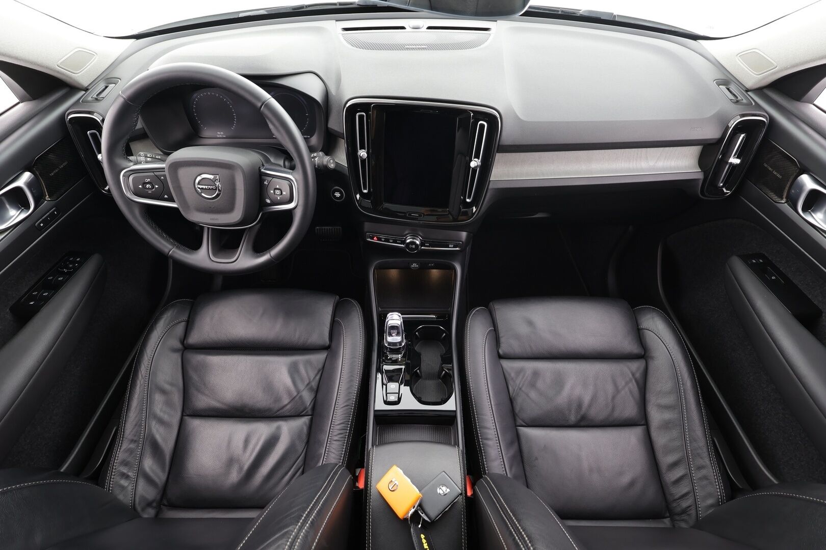 Volvo XC40 2022 T5 TwE Business Inscription aut * Full-LED / Webasto / ACC / Panorama / H&K / 360 / Sportpenkki Muistilla * - Akku kuntotarkastettu / 2x Latauskaapelit 