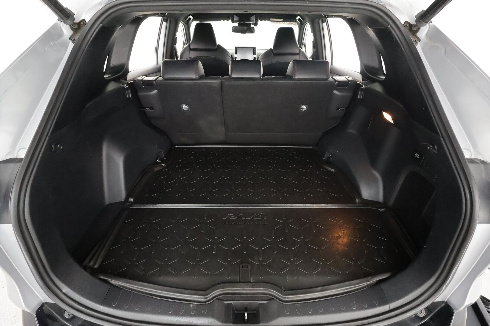 TOYOTA RAV4 PLUG-IN 2022 Hybrid 2,5 AWD-i Style * Adapt.Vakkari / Koukku / Peruutuskamera / LED / Sähköpenkki / KeyLess / Sähköluukku - Kahdet renkaat aluvanteilla - HULLUT AVAJAISHULINAT KORKOTARJOUS 3,29 %