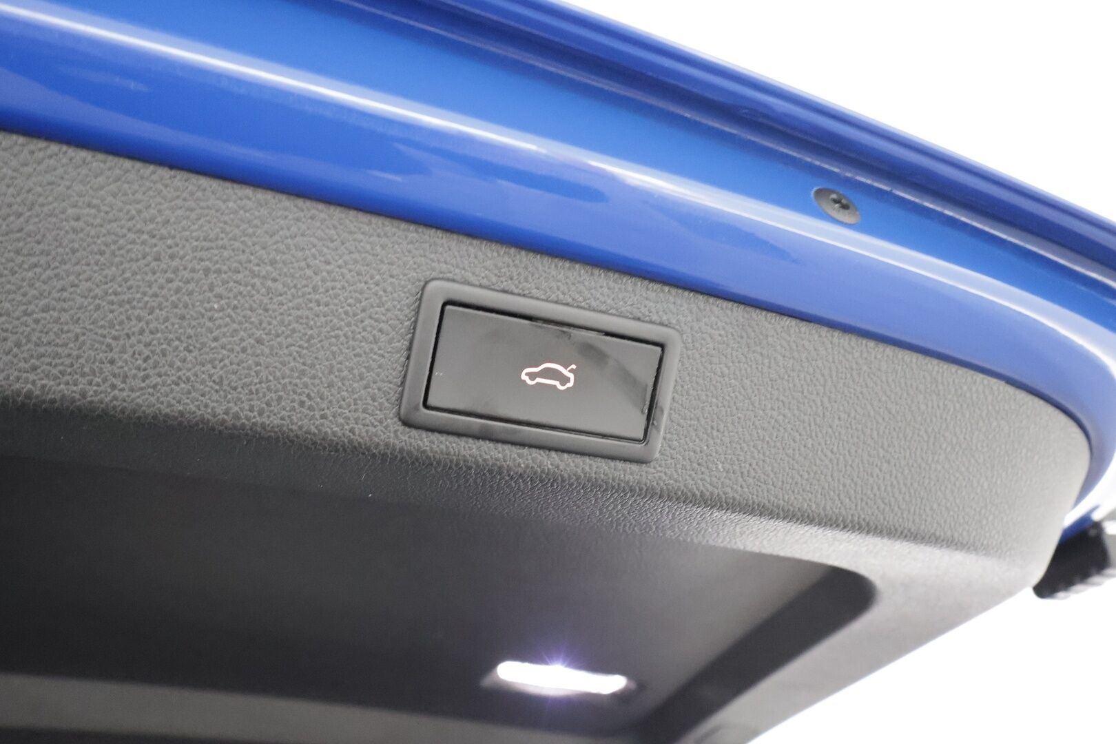 SKODA SUPERB 2023 1.4 TSi iV Style DSG * ACC / Koukku / Webasto / P.kamera / Skoda crystal Matrix-LED / Muistipenkki / Apple&Android * - Merkkihuollettu / Kahdet Renkaat / 2x Lataus