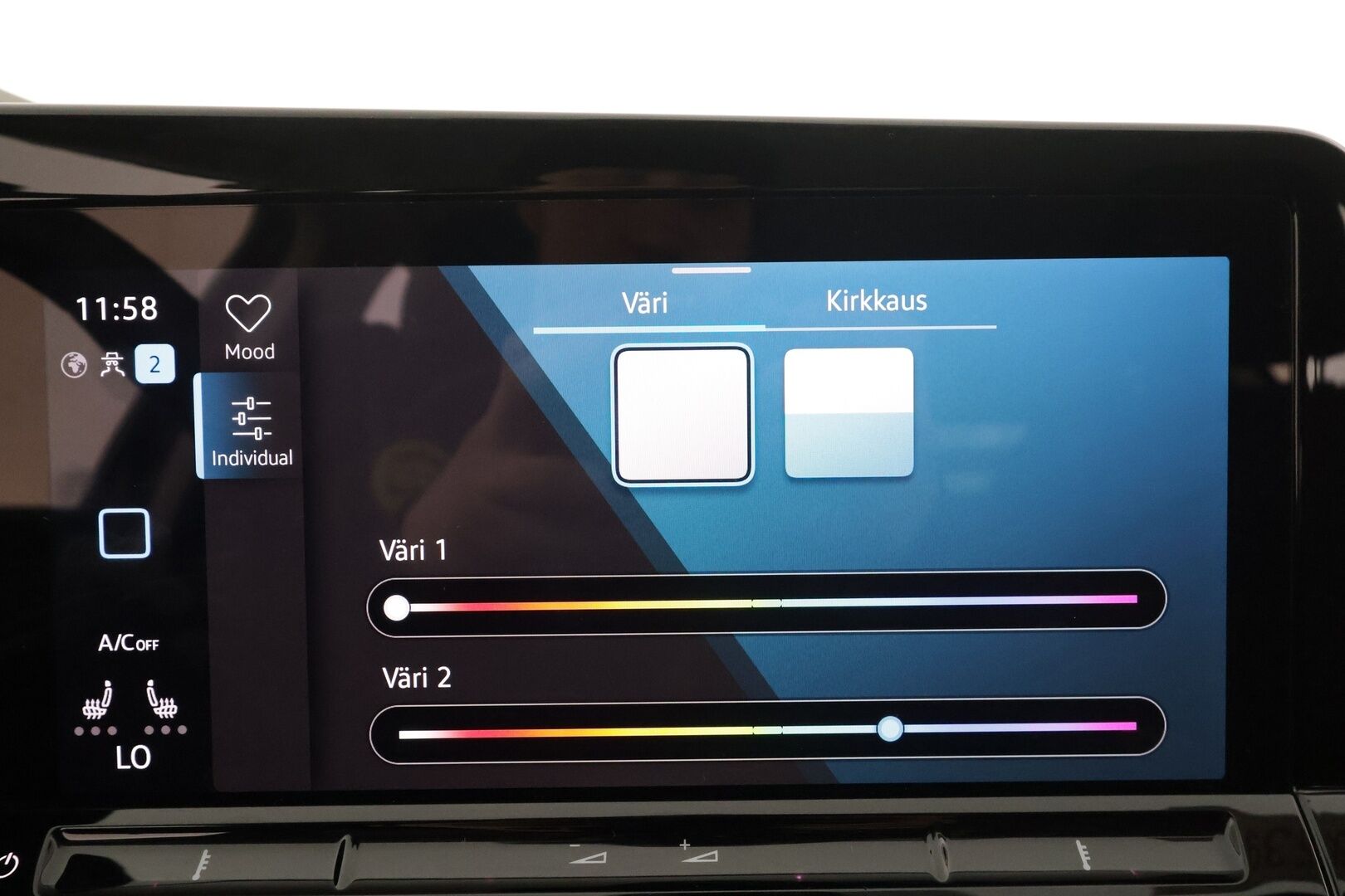 VOLKSWAGEN GOLF 2024 Variant 1.5 eTSi 110kW DSG *ACC / LED / Koukku / Digimittari / Navi / Apple&Android / P.tutkat / Kaistallapitoavustin * - HULLUT AVAJAISHULINAT KORKOTARJOUS 3,29 %