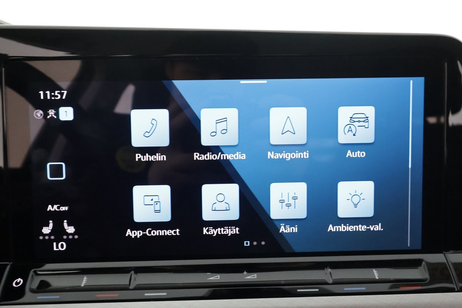 VOLKSWAGEN GOLF 2024 Variant 1.5 eTSi 110kW DSG *ACC / LED / Koukku / Digimittari / Navi / Apple&Android / P.tutkat / Kaistallapitoavustin * - HULLUT AVAJAISHULINAT KORKOTARJOUS 3,29 %