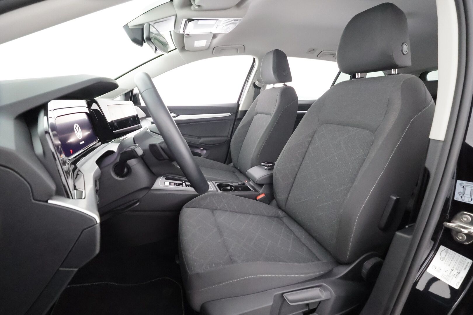 VOLKSWAGEN GOLF 2024 Variant 1.5 eTSi 110kW DSG *ACC / LED / Koukku / Digimittari / Navi / Apple&Android / P.tutkat / Kaistallapitoavustin * - HULLUT AVAJAISHULINAT KORKOTARJOUS 3,29 %