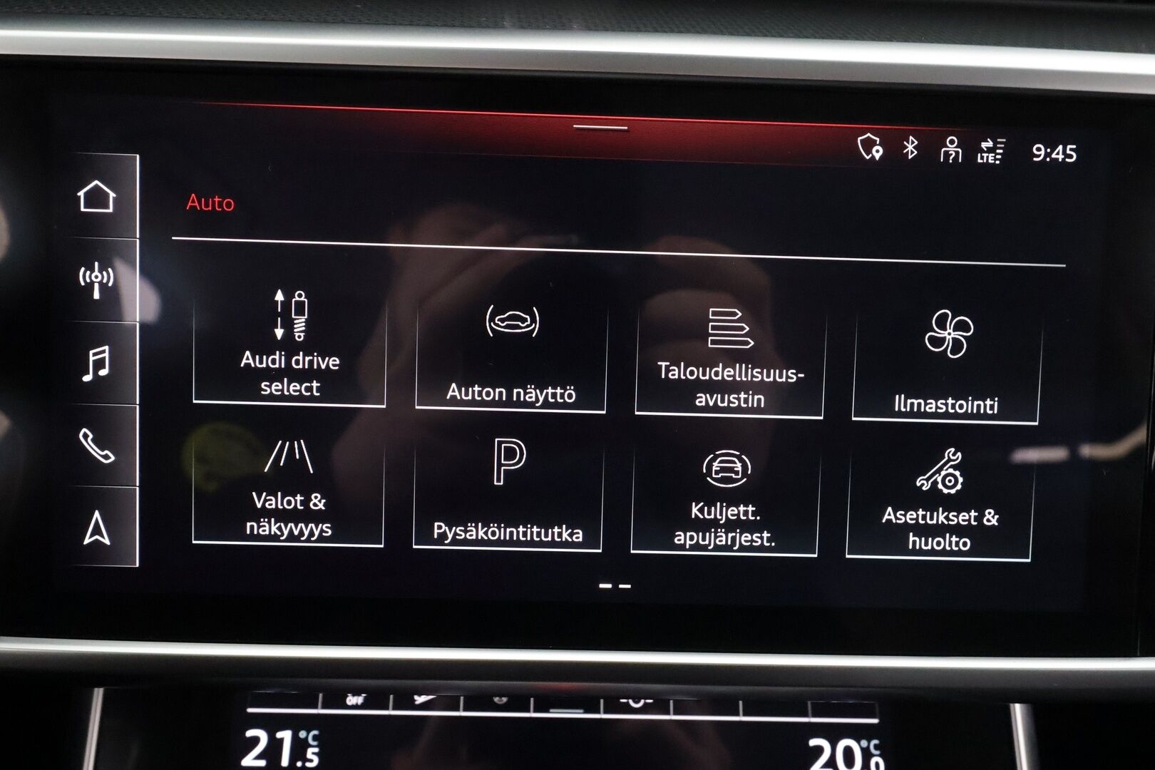 AUDI A6 ALLROAD 2022 Business 40 TDI MHEV quattro S tronic * ALV / Webasto / Koukku / ACC / LED / P.Kamera / Sportpenkit / Navi / Kaistavahti * - Kahdet Nokia renkaat aluvanteilla / Merkkihuollot