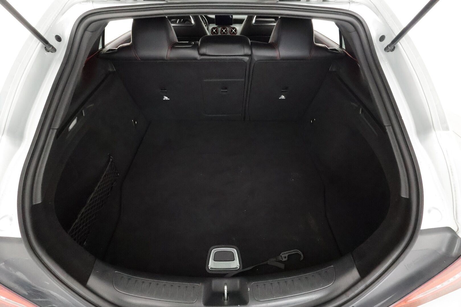 MERCEDES-BENZ CLA 45 AMG 2017 4MATIC Shooting Brake * P.kamera / LED / Sporttipenkit / Facelift / Apple&Android / Vakkari * - Kahdet renkaat aluvanteilla