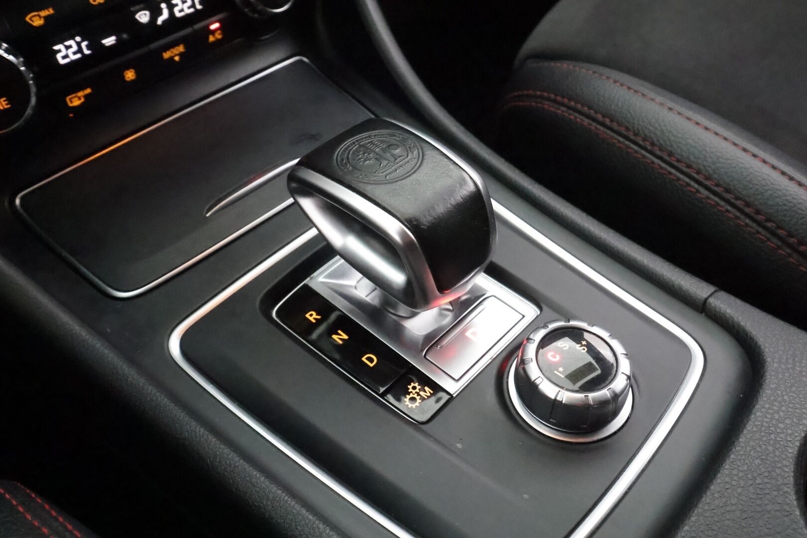 MERCEDES-BENZ CLA 45 AMG 2017 4MATIC Shooting Brake * P.kamera / LED / Sporttipenkit / Facelift / Apple&Android / Vakkari * - Kahdet renkaat aluvanteilla