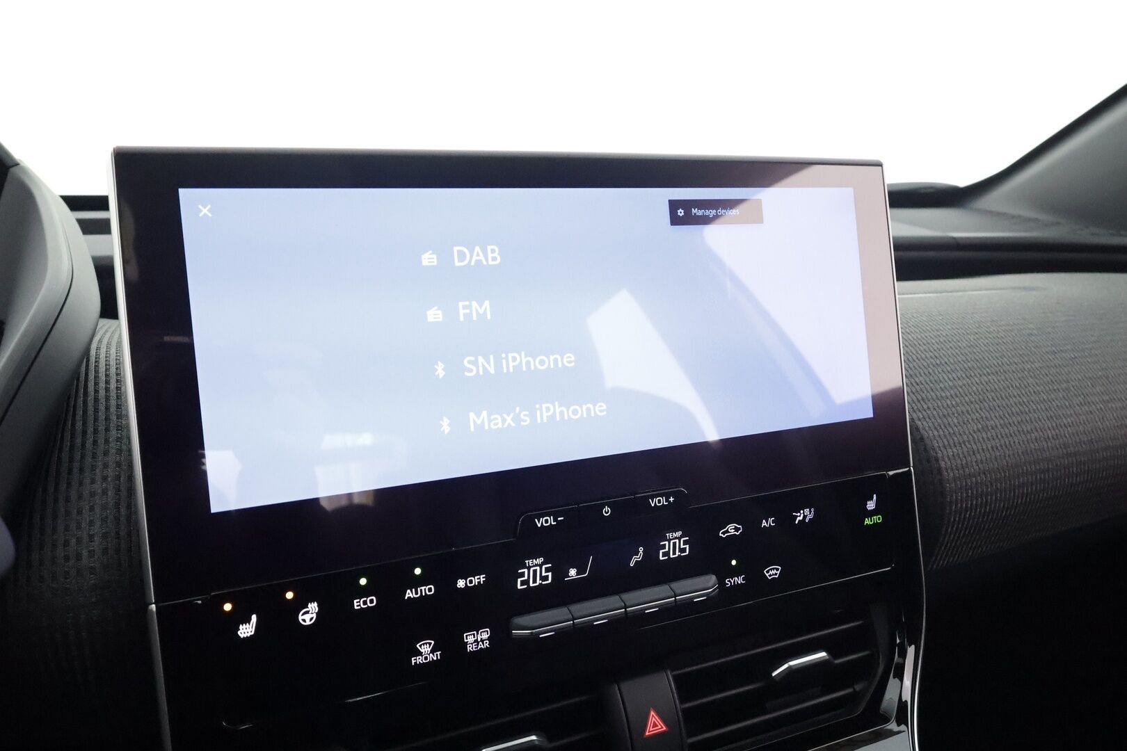 TOYOTA BZ4X 2025 FWD Team Deutschland * ACC / ILP / P.kamera / LED / Navi / Sähköpenkki / Keyless / Puolinahat *