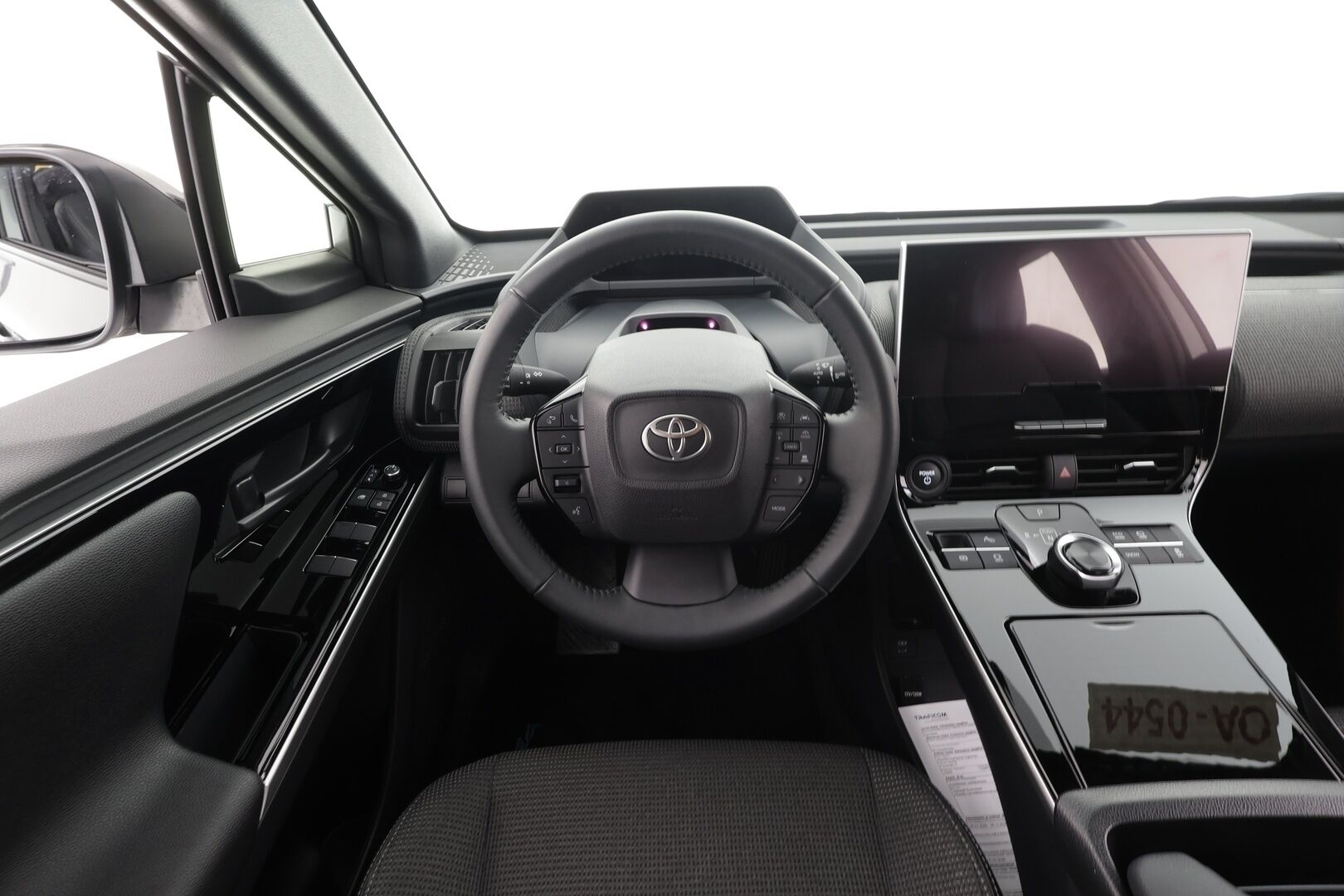 TOYOTA BZ4X 2025 FWD Team Deutschland * ACC / ILP / P.kamera / LED / Navi / Sähköpenkki / Keyless / Puolinahat *