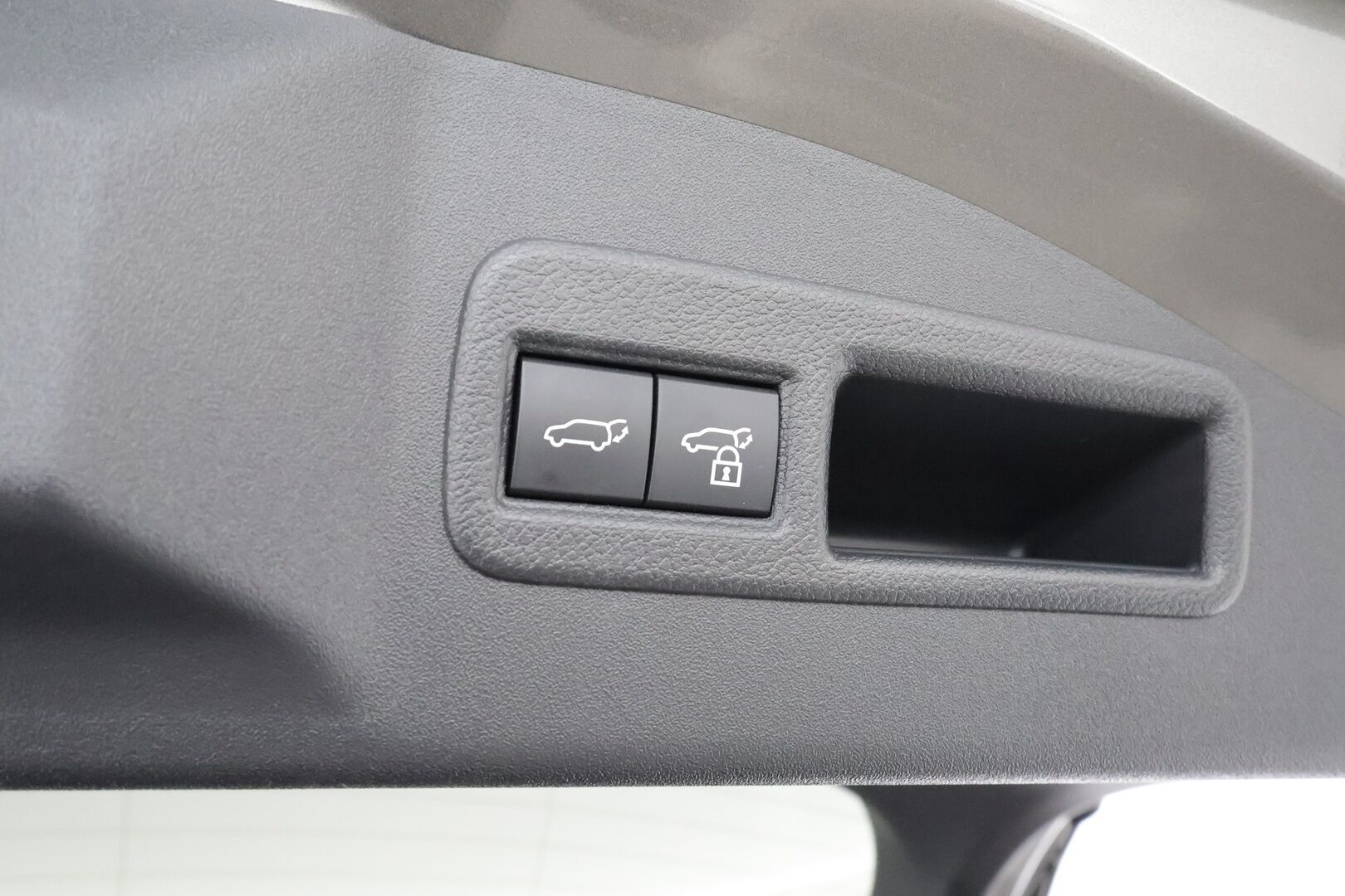 TOYOTA BZ4X 2025 FWD Team Deutschland * ACC / ILP / P.kamera / LED / Navi / Sähköpenkki / Keyless / Puolinahat *