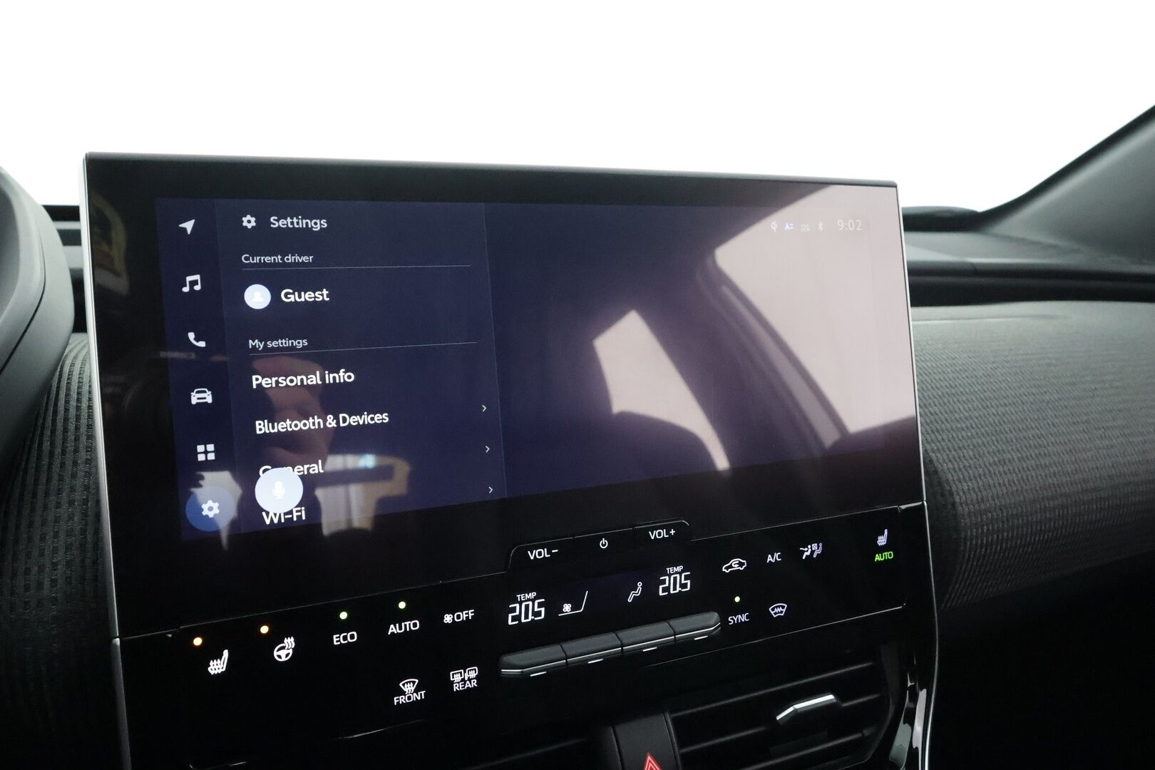 TOYOTA BZ4X 2025 FWD Team Deutschland * ACC / ILP / P.kamera / LED / Navi / Sähköpenkki / Keyless / Puolinahat *