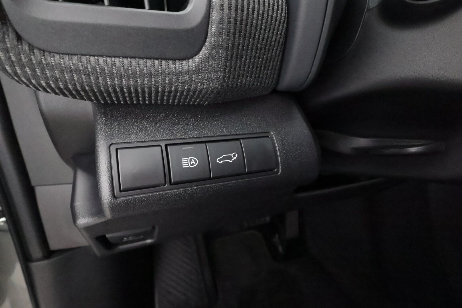 TOYOTA BZ4X 2025 FWD Team Deutschland - * Koukku / ACC / ILP / P.kamera / LED / Navi / Sähköpenkki / Keyless / Puolinahat *