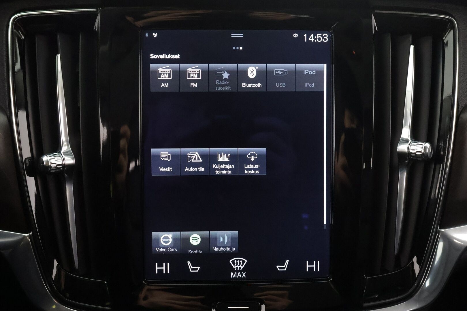 Volvo V90 Cross Country 2018 D4 AWD Business Pro aut * Webasto / Vetokoukku / Adapt.Vakkari / LED / Peruutuskamera / Sporttipenkki Muistilla / Keyless - Vähän ajettu / Upea / Juuri tullut Tampereelle! - HULLUT AVAJAISHULINAT KORKOTARJOUS 3,29 %