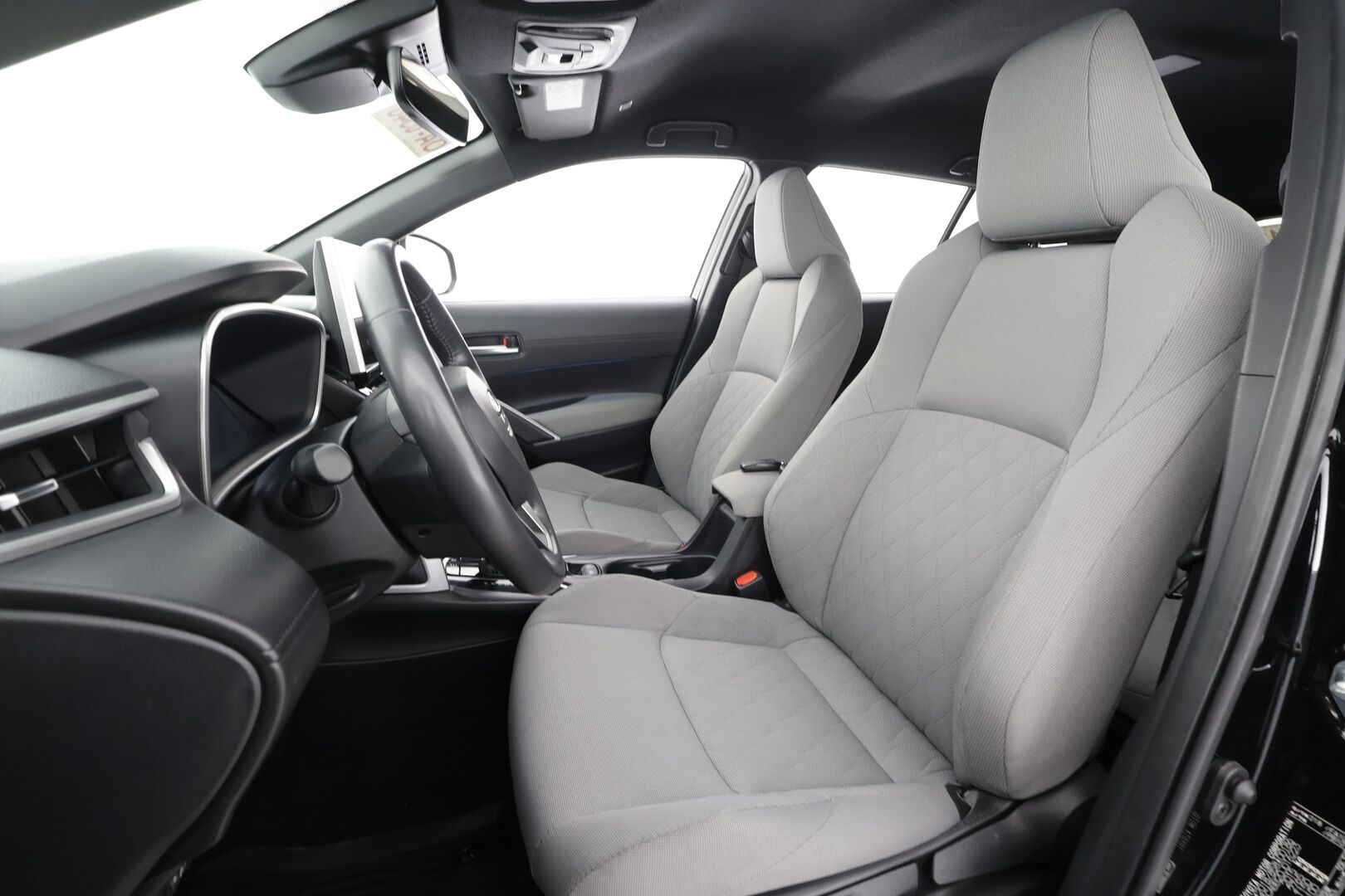 TOYOTA COROLLA CROSS 2024 2.0 Hybrid AWD-i Style - ALV | ACC | BLIS | Kaistavahti | KeyLess | Apple Carplay Navi | P.kamera | LED | 2x Renkaat 