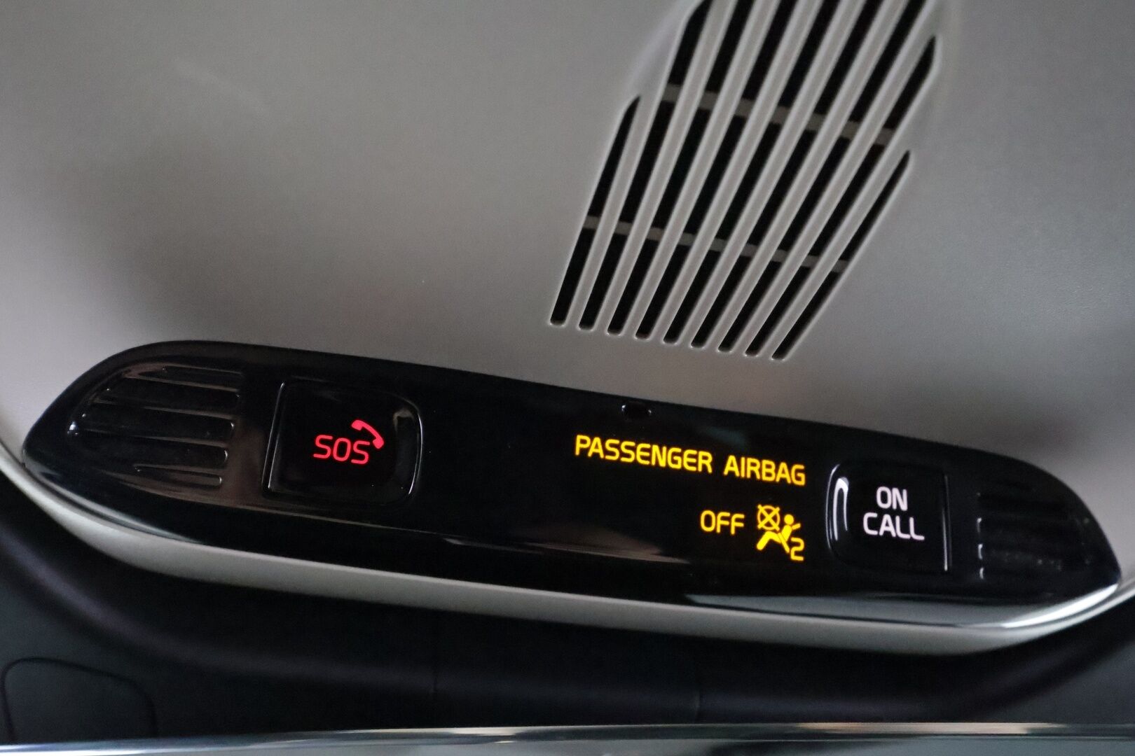 Volvo V60 2019 D3 AWD Inscription * Sportnahat / Webasto / ACC / LED / P.Tutkat / Kaistavahti / Keyless * - Kahdet merkkirenkaat aluvanteilla / Kattotelineet / Avaimeton kulku - HULLUT AVAJAISHULINAT KORKOTARJOUS 3,29 %