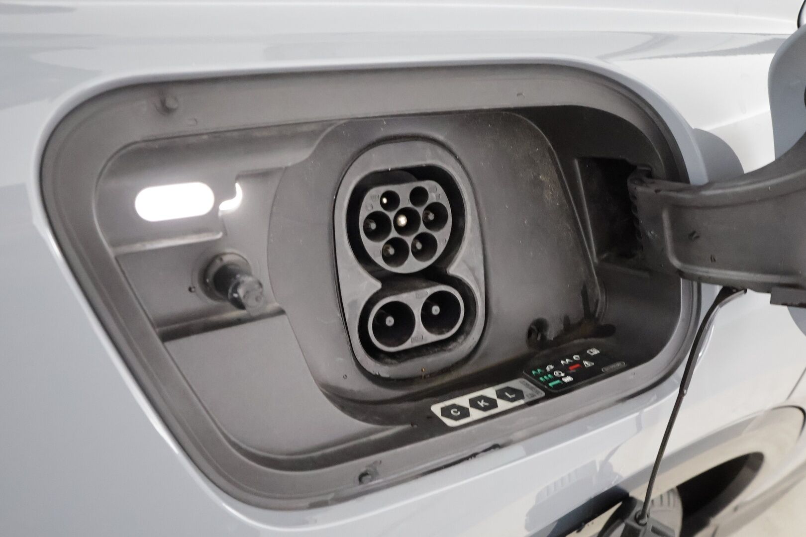 AUDI Q4 E-TRON 2023 50 E-Tron Quattro * ACC / P.kamera / ILP / Koukku / Sporttipenkit / LED / Sähköluukku / Digimittaristo * - Akku kuntotarkastettu