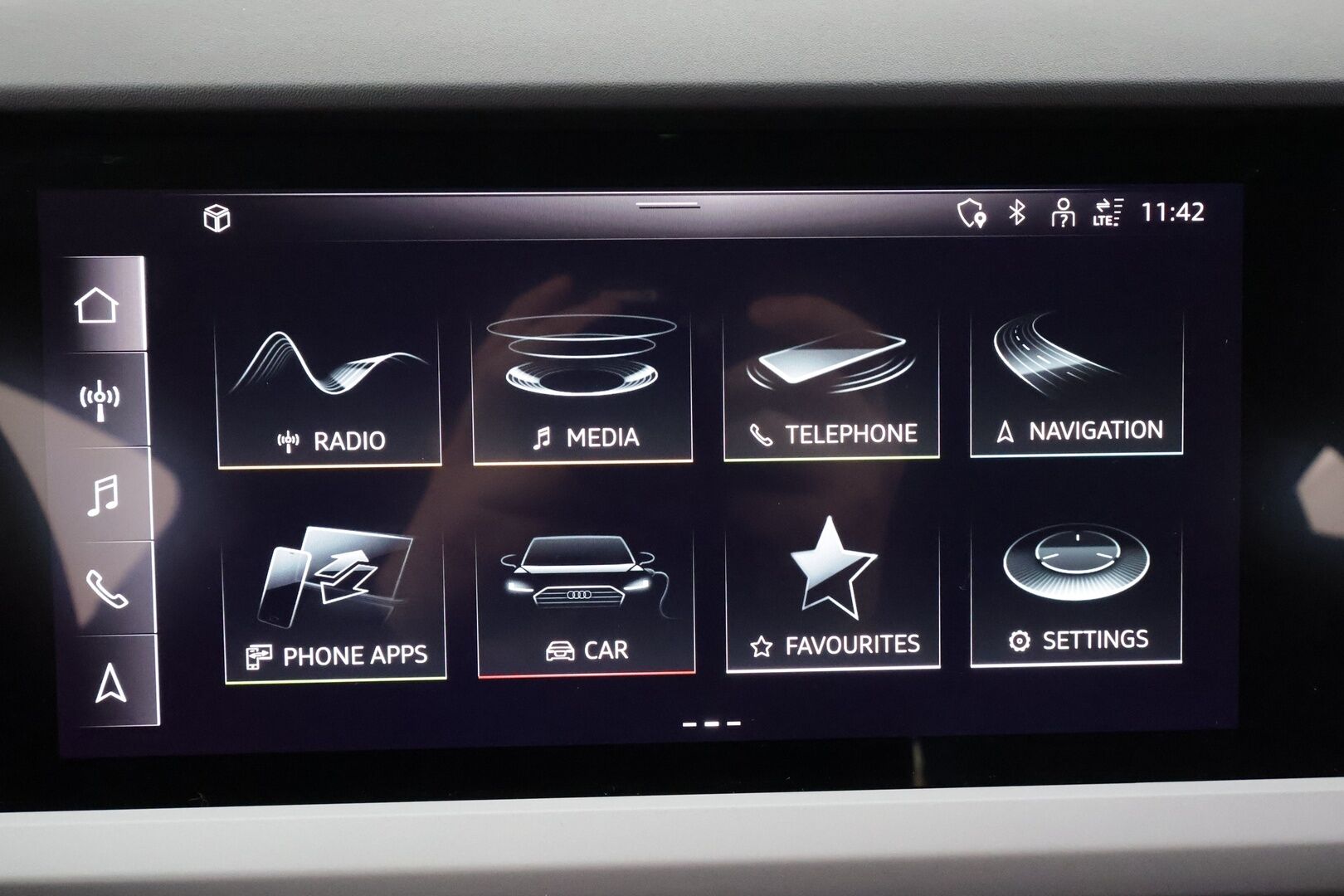 AUDI Q4 E-TRON 2023 50 E-Tron Quattro * ACC / P.kamera / ILP / Koukku / Sporttipenkit / LED / Sähköluukku / Digimittaristo * - Akku kuntotarkastettu