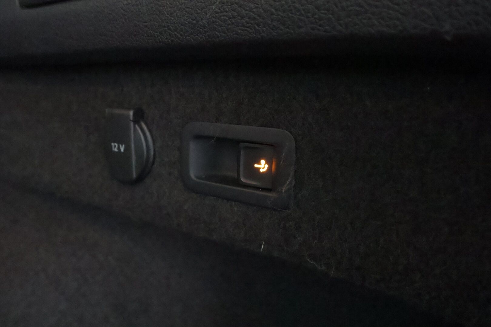 VOLKSWAGEN PASSAT 2016 2,0TDI 190hv 4Motion Highline * ACC / Webasto / Koukku / LED / Ergocomfort istuin / P.Kamera * - Kahdet Renkaat - HULLUT AVAJAISHULINAT KORKOTARJOUS 3,29 %